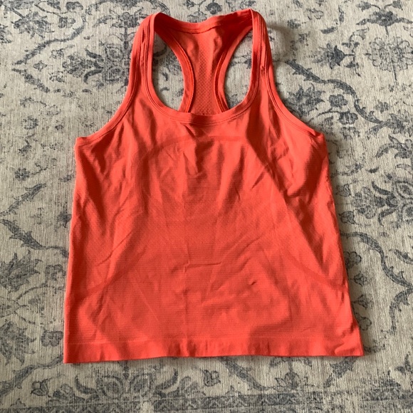 lululemon athletica Tops - Lululemon Women’s Swiftly Tech Racerback Tank Top 2.0 Race Length - sz 6 - coral